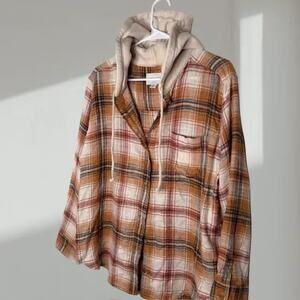 American Eagle Hooded Flannel (Women’s Large)